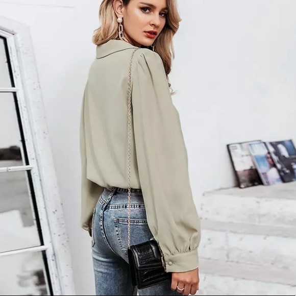 🔹Last 1🔹 Chic Blouse w/ Tie - Picture 3 of 8